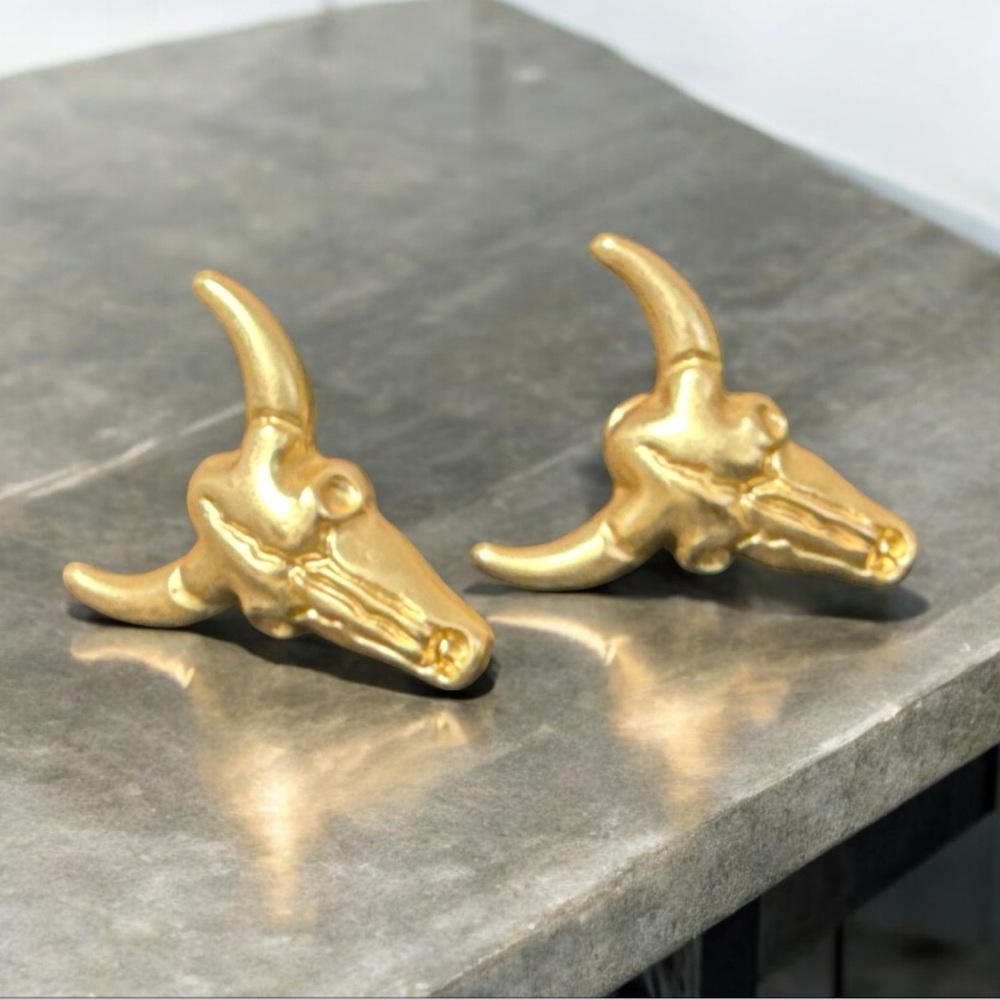 ⭐️ 2/$20 earring sets ⭐️ 
Rose gold coloured Bull Skull farm boho western